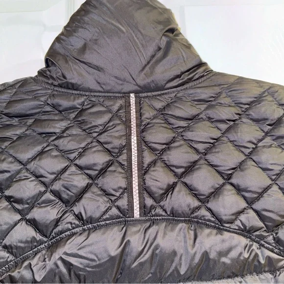 Lululemon "Down For A Run" Pullover Black - Size 4 - Picture 3 of 9